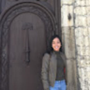 Meet your Posher, Gabriela